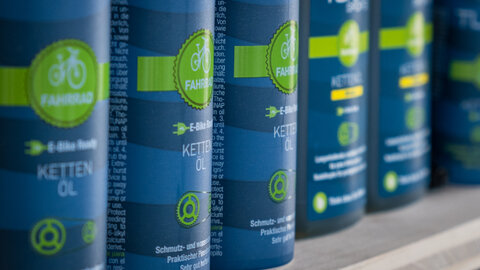 Reinigungs - & Pflegemittel Reinigungs - & Pflegemittel